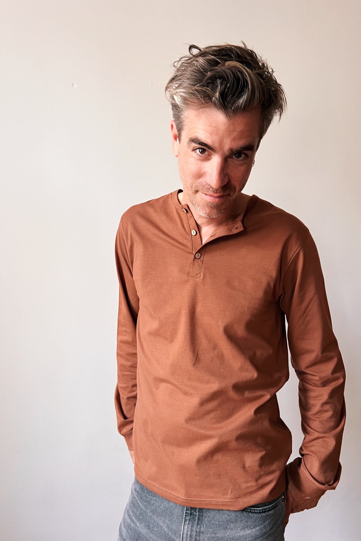 **** PRESALE **** Longsleeve Nick - Noisette