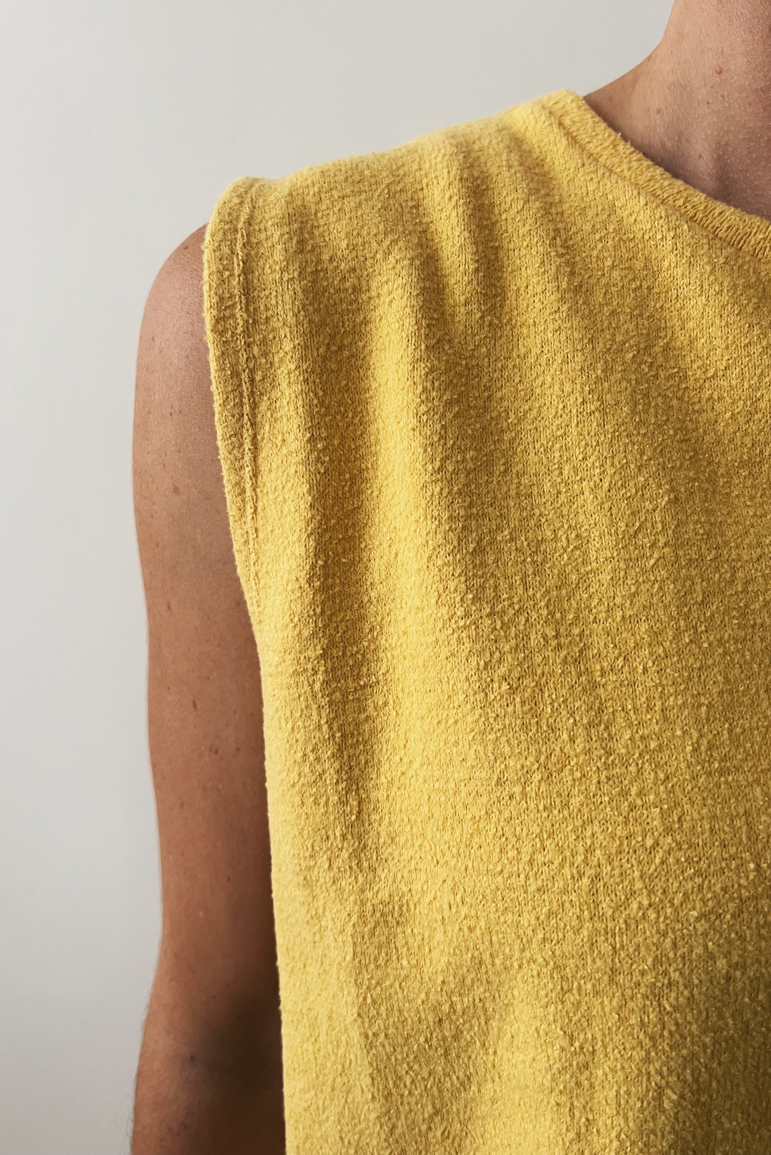 Knitted Sleeveless Sweater Sienna - Sunflower