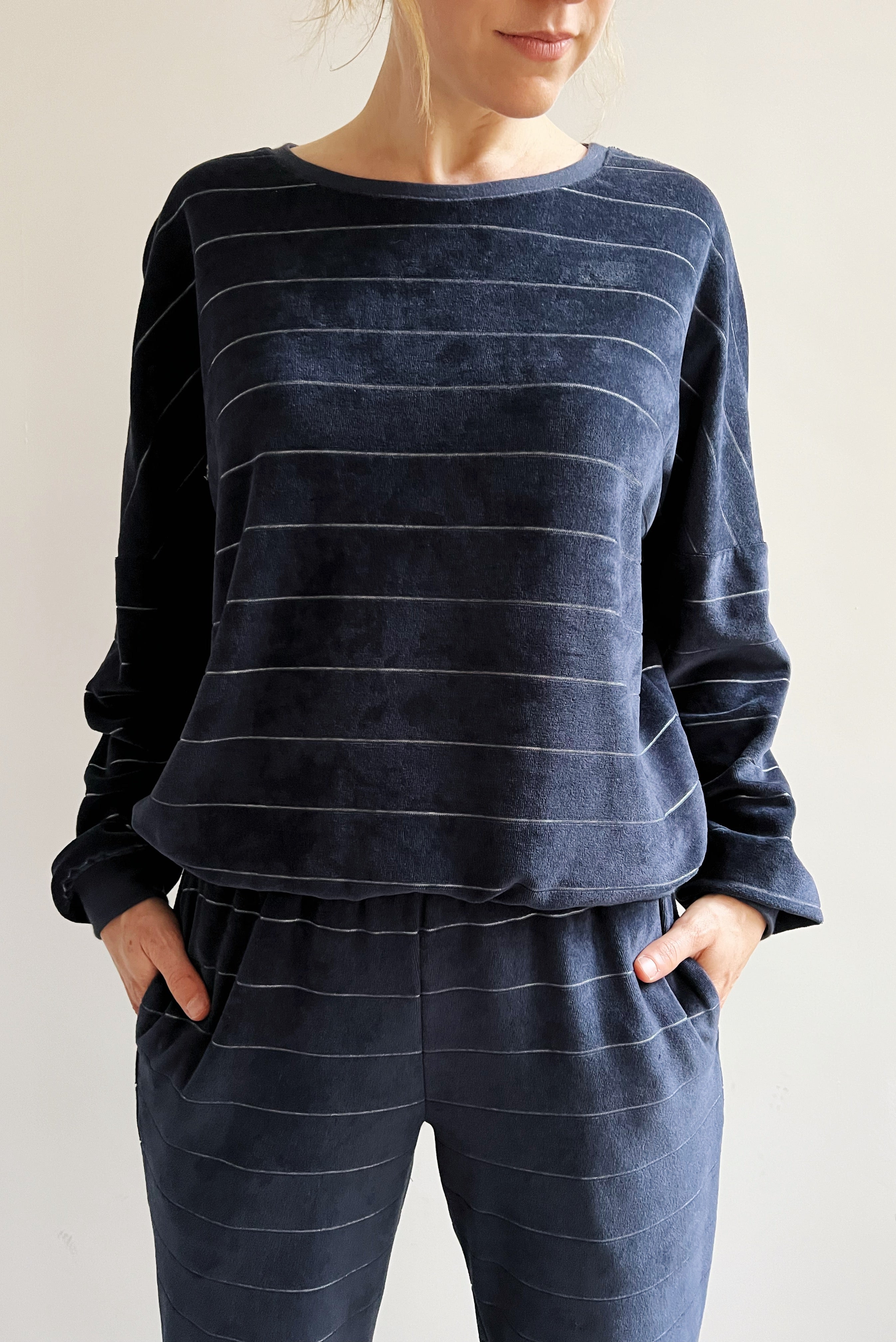 the dão store - Sweater Isa - Blue Velvet - Sweaters | Hoodies