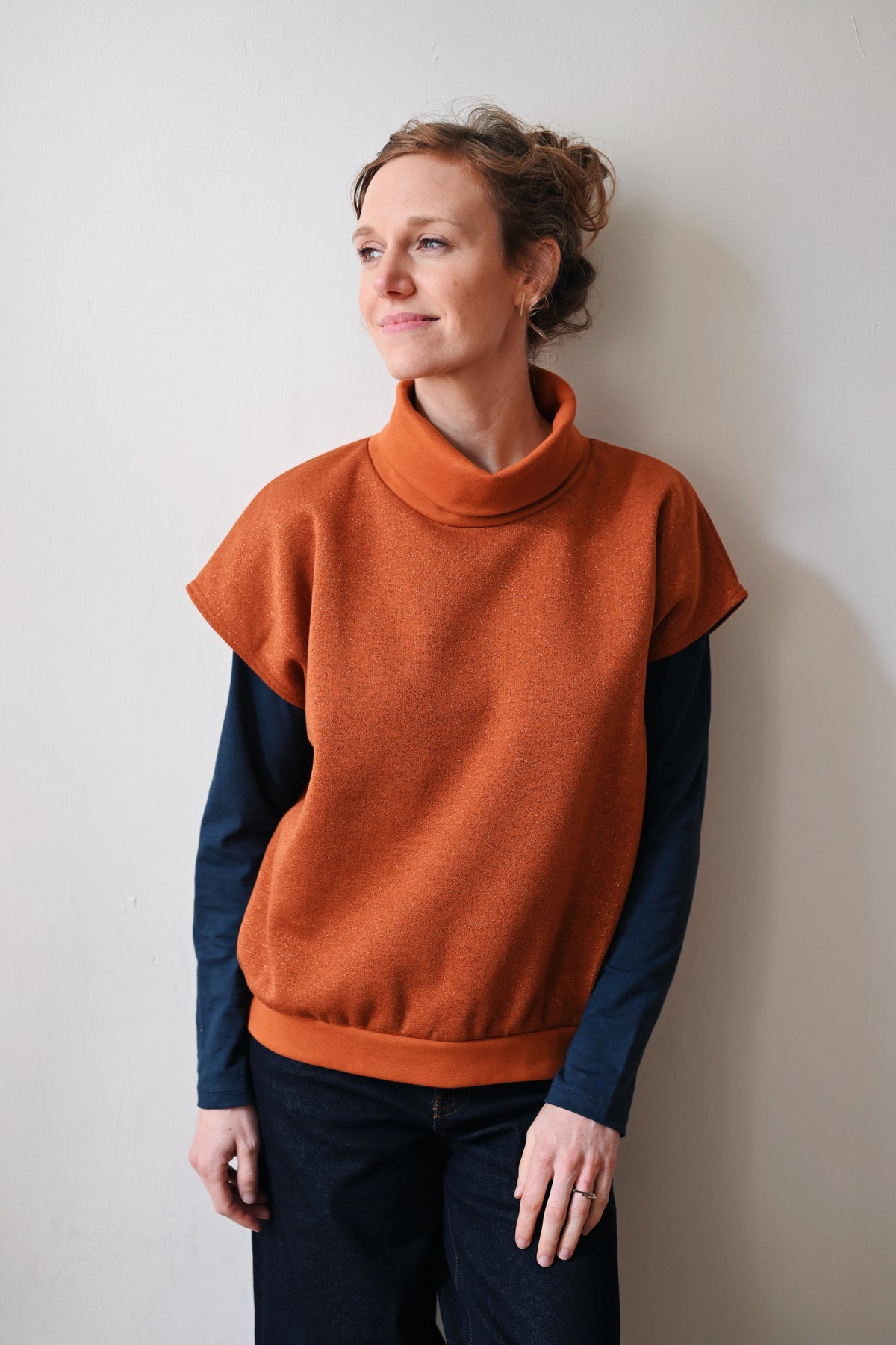 **** PRESALE **** Sleeveless Turtlesweater Aiko - Pumpkin Sparkle