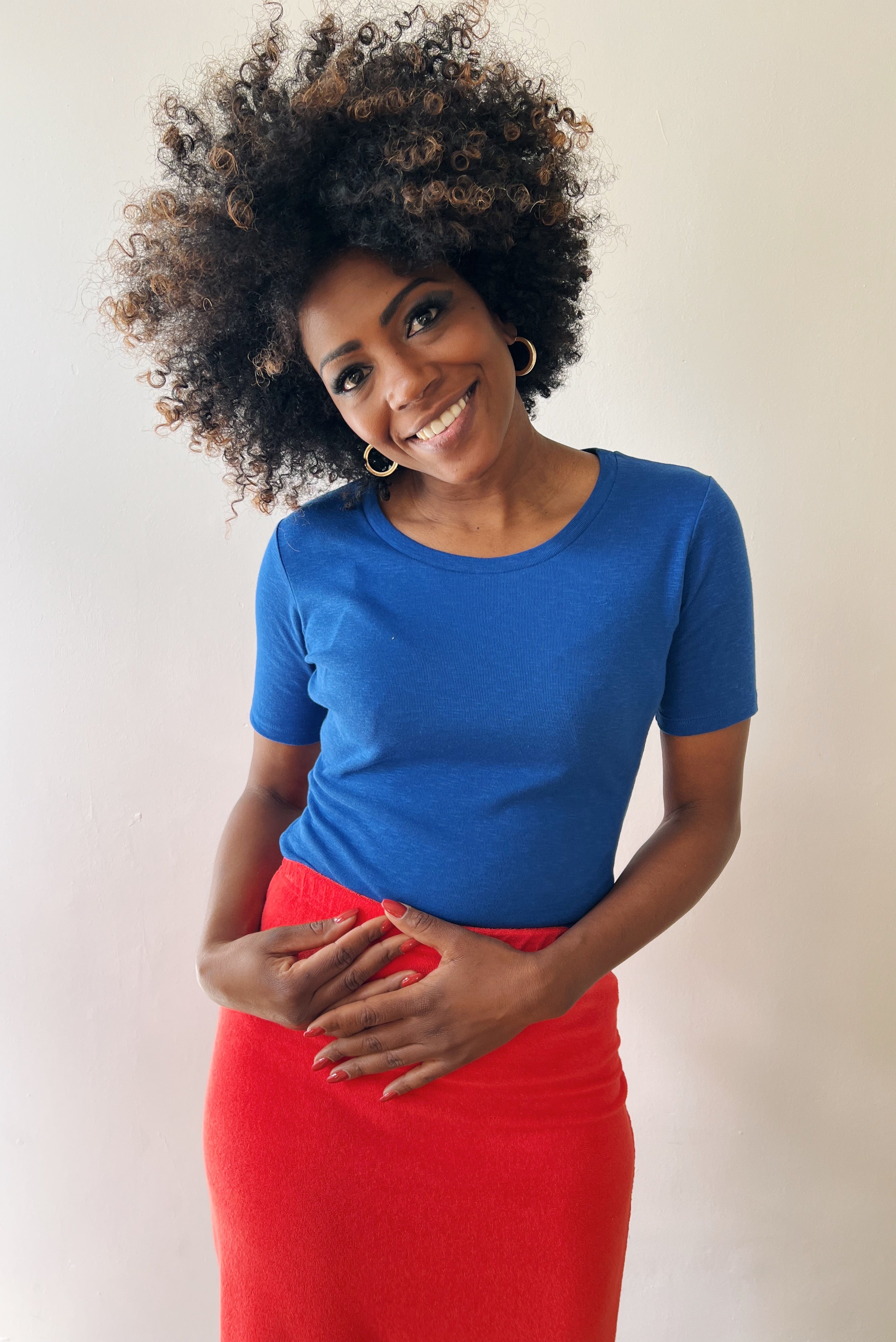Fitted midsleeve t-shirt with a round neckline in soft ribbed jersey.