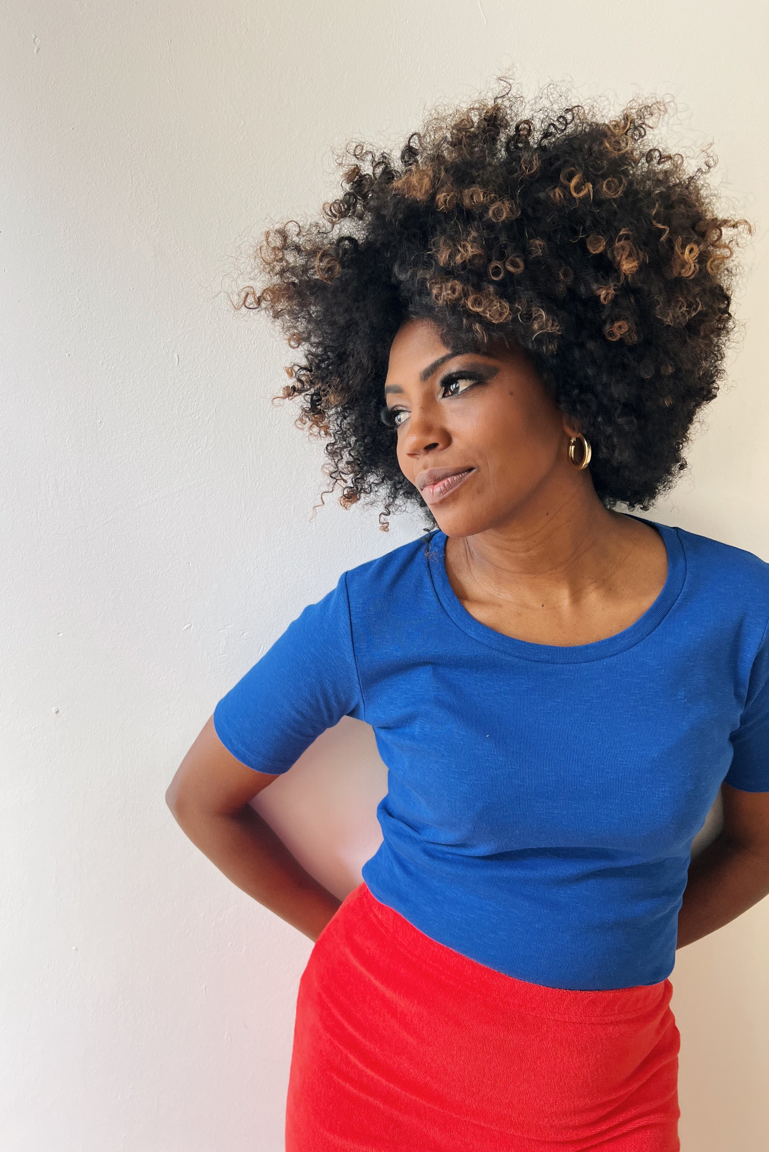 Fitted midsleeve t-shirt with a round neckline in soft ribbed jersey.