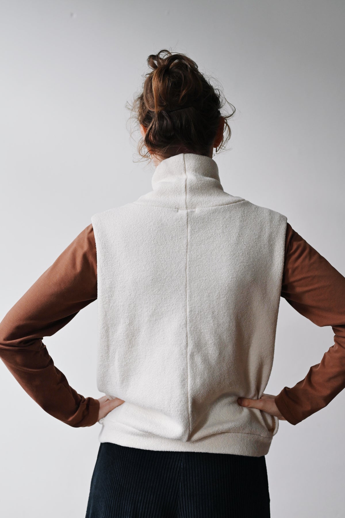**** PRESALE **** Knitted Sleeveless Turtlesweater Fenna - Oat