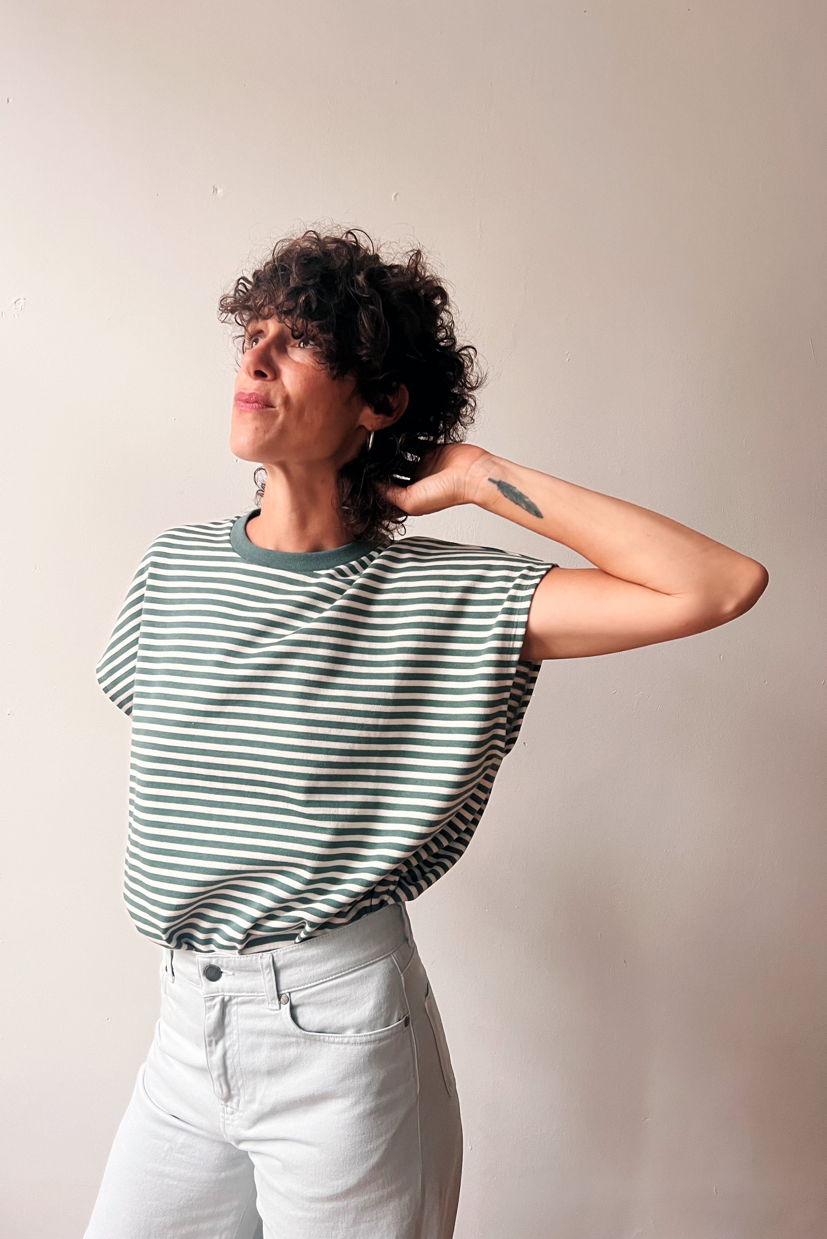Sleeveless Sweater Ayla - Sage Stripes