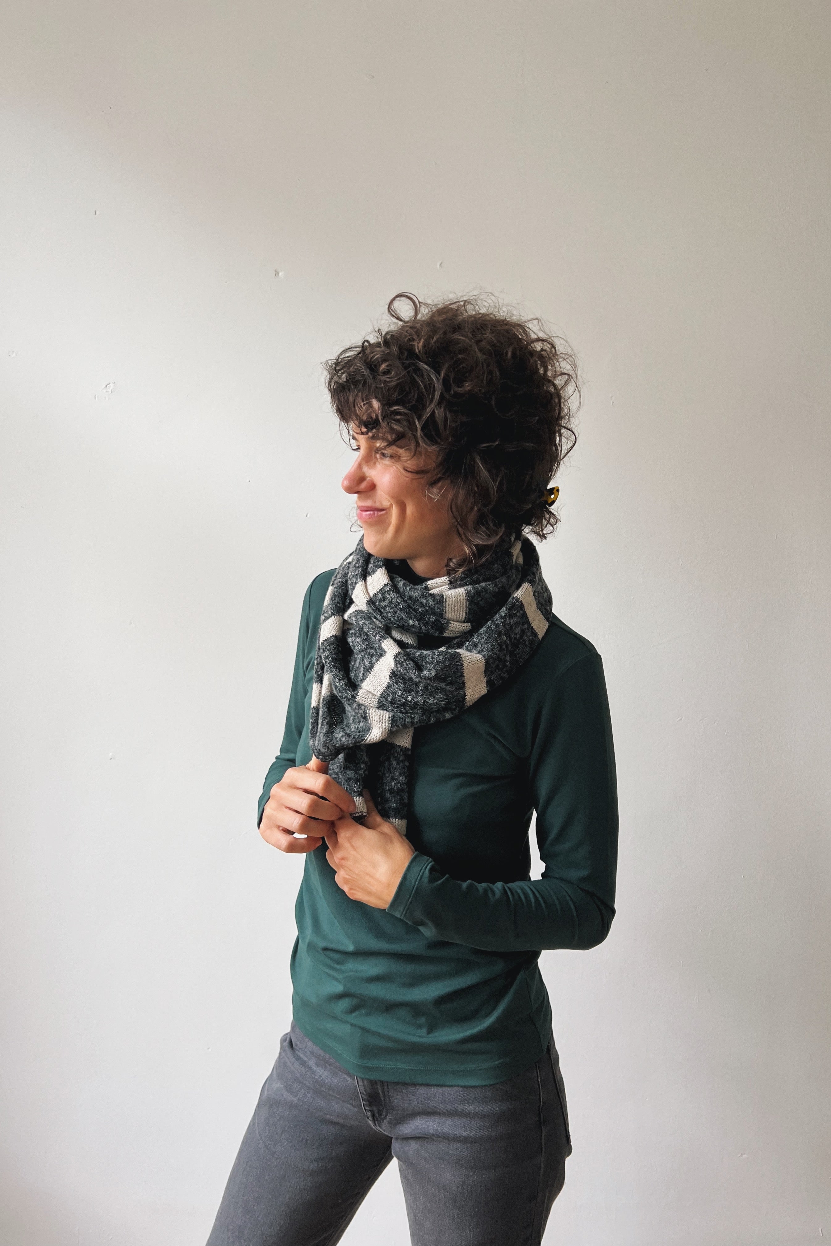Knitted Scarf - Antra stripes