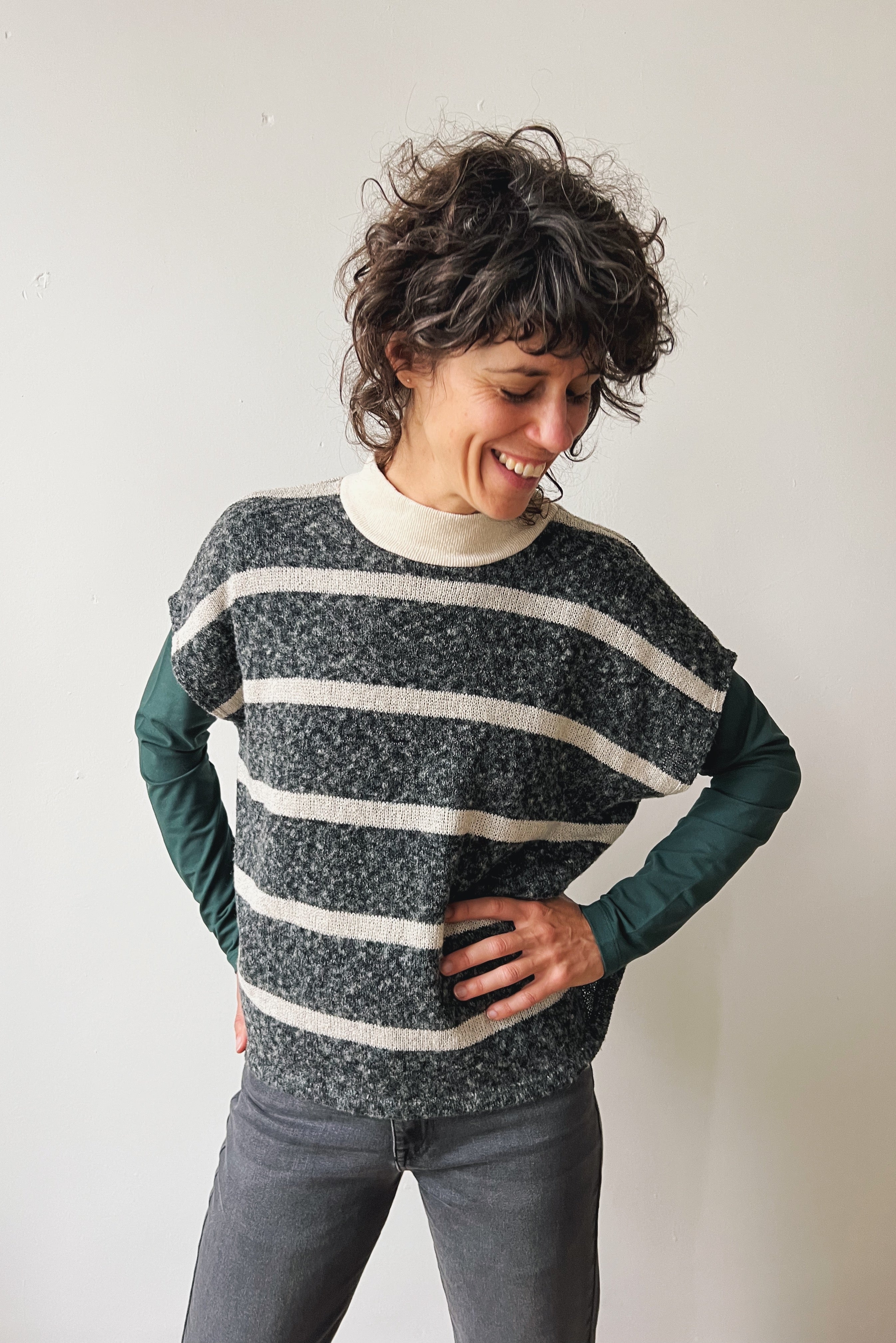 Knitted Sleeveless Turtle Sweater Ayla - Antra Stripes