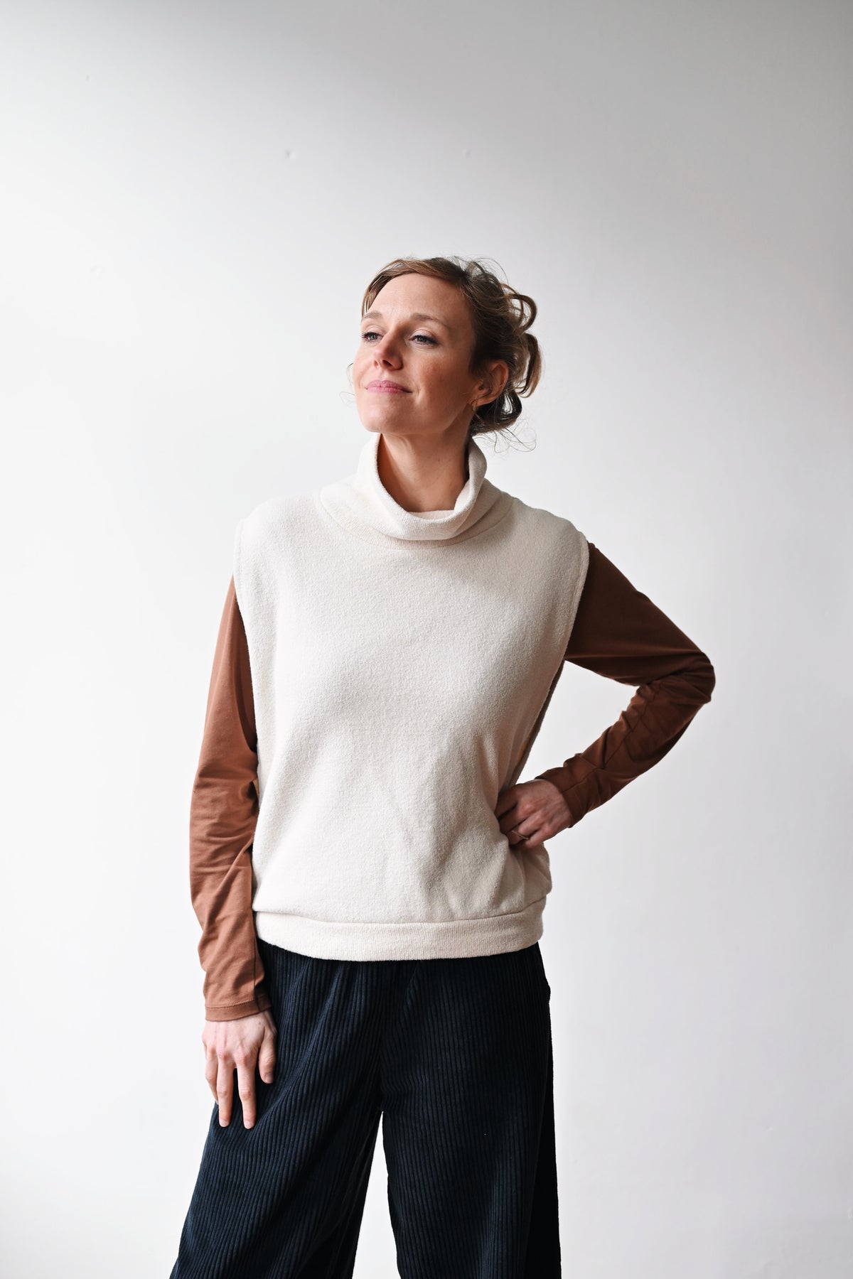**** PRESALE **** Knitted Sleeveless Turtlesweater Fenna - Oat