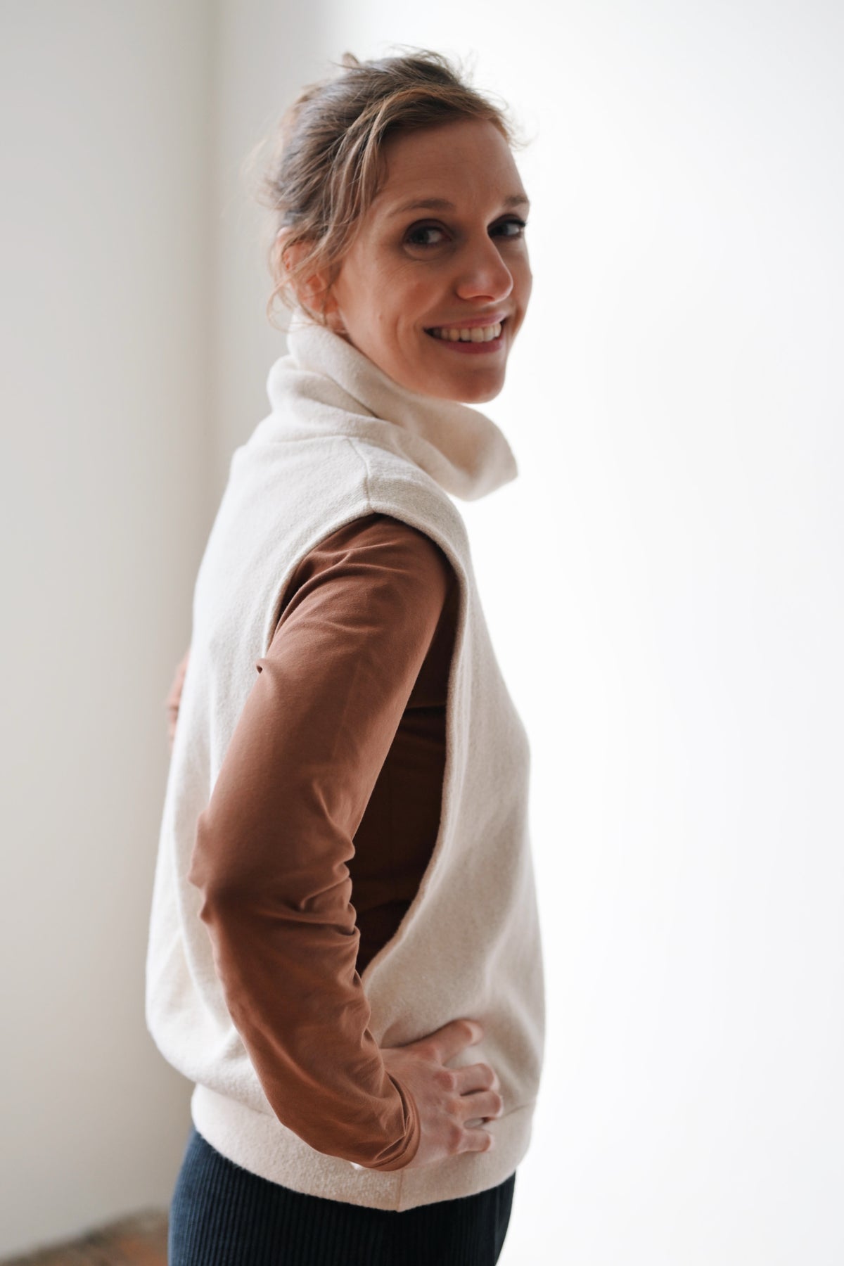 **** PRESALE **** Knitted Sleeveless Turtlesweater Fenna - Oat