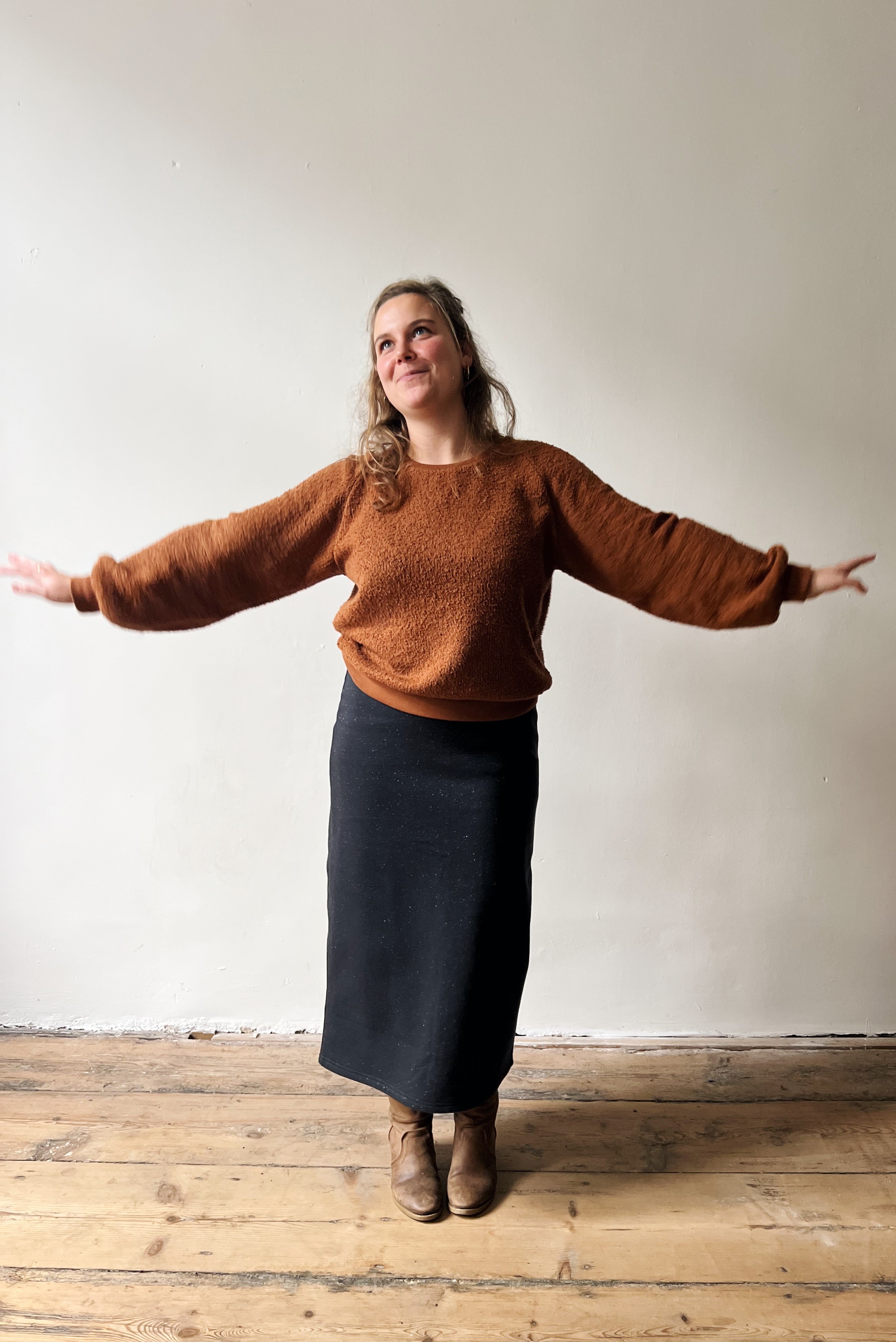 Knitted Sweater Edna - Bear